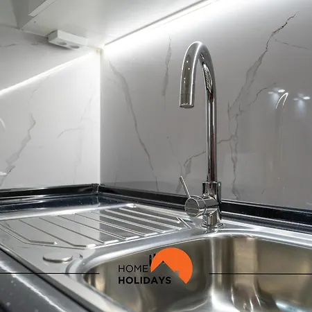 #212 Magna 106b By Holidays Apartment *