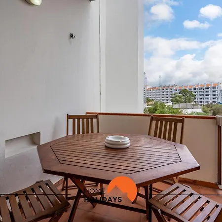 #212 Magna 106b By Holidays Apartment